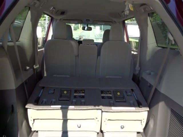 Toyota Sienna 2017 photo 15